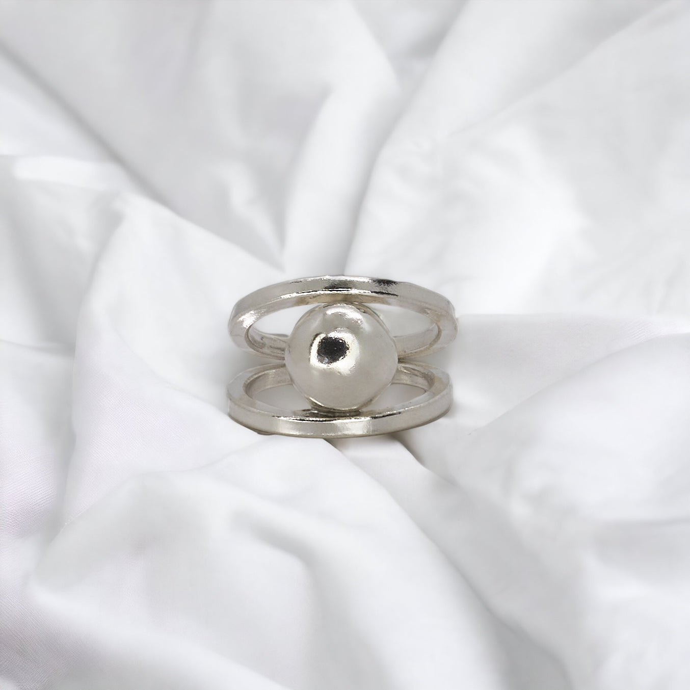Anel Órbita esfera geométrica prata 980 ouro 18k – Fortes Jewellery